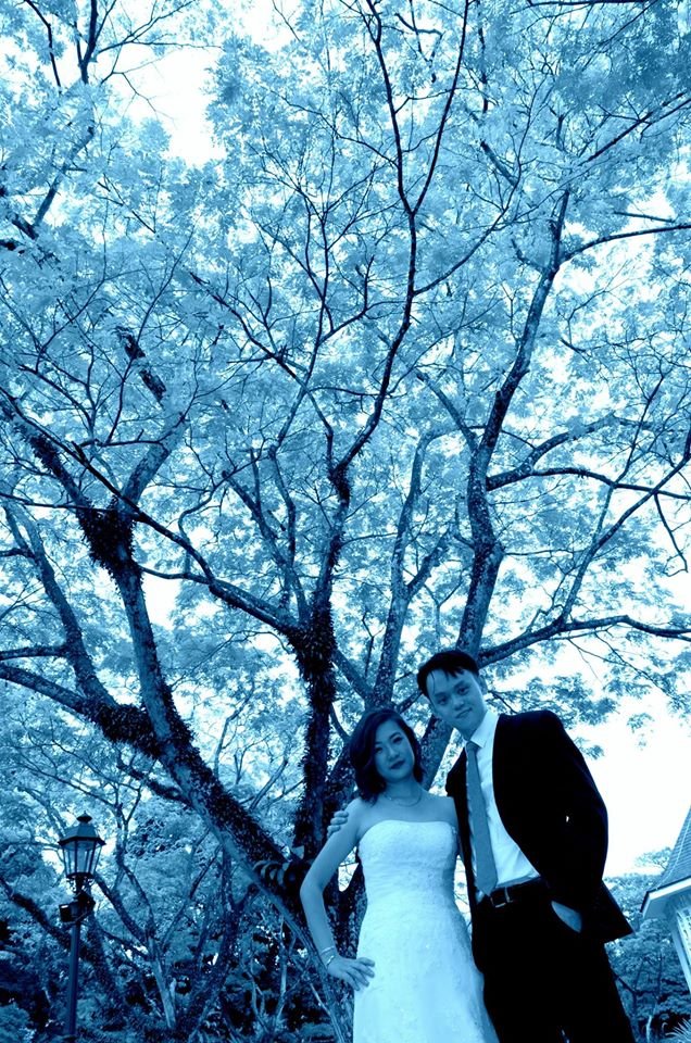 singaporean photo shoot disaster, wedding photos bad, bad wedding photos, viral photos, singaporean couple photos