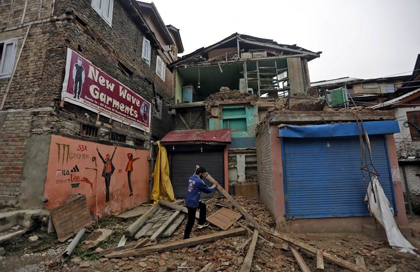 jansatta editorial page, chaupal, earthquake, nature disaster, management government