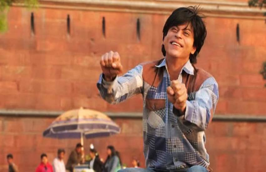 यह फिल्‍म शाहरुख के फैंस के लिए डबल ट्रीट जैसी है, क्‍योंकि उन्‍हें फिल्‍म में अपने चहेते स्‍टार के दो अवतार देखने को मिलेंगे। सबसे ज्‍यादा रोचक बात यह है कि दोनों अवतार एक-दूसरे को टक्‍कर देते हैं। शाहरुख ने जो दो किरदार निभाए हैं, उनमें एक 25 साल का गौरव है, जबकि दूसरा 50 साल का सुपर स्‍टार आर्यन खन्‍ना है।