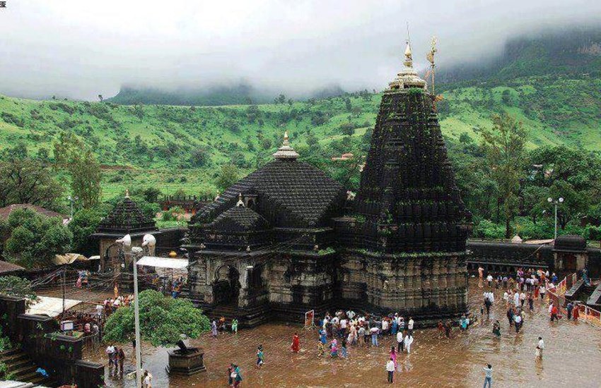 Trimbakeshwar Temple, Women Entry, Sanctum Sanctorum, Nashik, Swarajya Sanghatana, Vanita Gutte, Gender Equality, Lord Shiva Temple