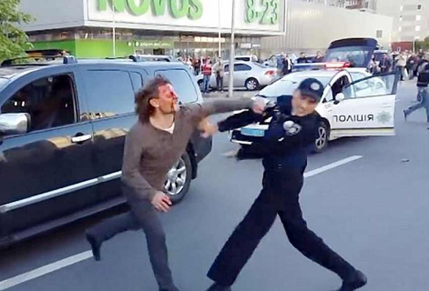 atlanta 1996, campeon olímpico 1996, Vyacheslav Oliynyk, VIDEO Vyacheslav Oliynyk, SEVEN police officers, trending news