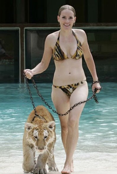 moksha bybee, "King,swimmers,How,orangutan,Suryia,loves,summer,dip,trainer, moksha bybee, liger expert moksha bybee, iger-expert-moksha-bybee photos, latest photos of iger-expert-moksha-bybee