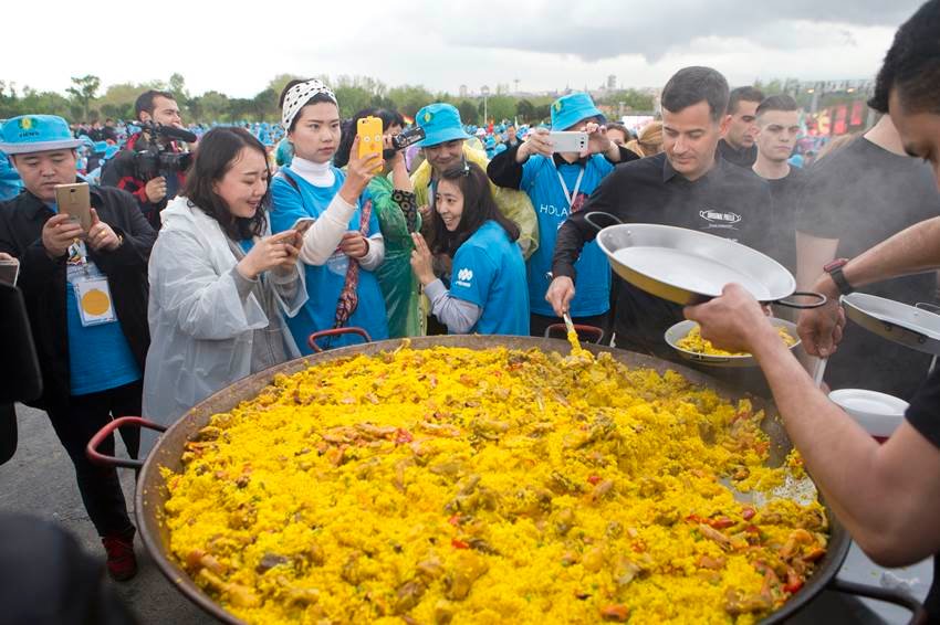 china, china company, Tiens Group, Chinese billionaire, Spain, Li Jinyuan, Paris, Cote d'Azur, Madrid, Barcelona, Toledo, china company holiday, Tiens Group holyday, Tiens Group tour, Spain tour, employee spain holiday, spain holiday