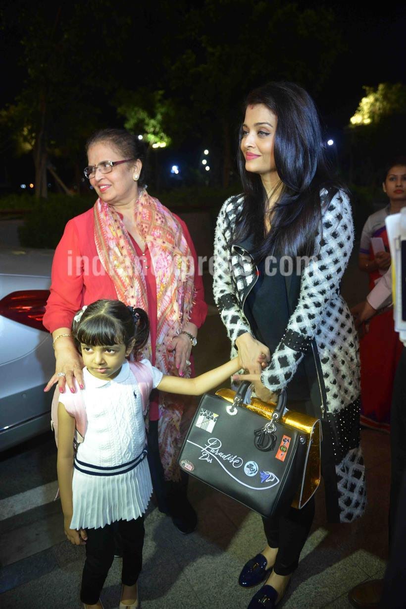 cannes 2016, aishwarya, aishwarya rai, aishwarya rai bachchan, aishwarya rai daughter, aaradhya bachchan, aishwarya cannes, aishwarya aaradhya pics, aishwarya rai bachchan cannes, aishwarya rai bachchan cannes 2016, aishwarya rai aaradhya, aishwarya cannes 2016, aishwarya rai cannes pics, aaradhya pics