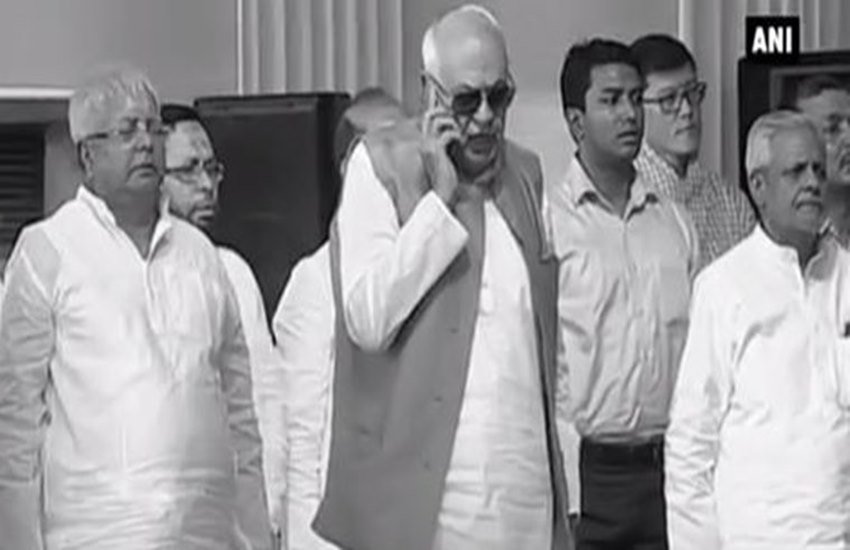 farooq abdullah, national anthem, abdullah insults national anthem, kashmiri separatists, bjp slams farooq abdullah,BJP,National anthem,Mamta Banerjee, Swearing In,Kolkata,Shaina NC,Separatists