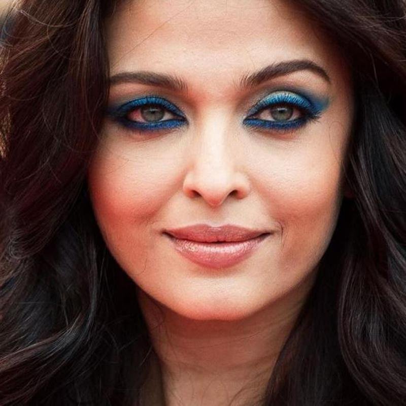 बॉलीवुड एक्ट्रेस ऐश्वर्या राय बच्चन की आसमानी आंखें। (Instagram/charlottewillermakeup)