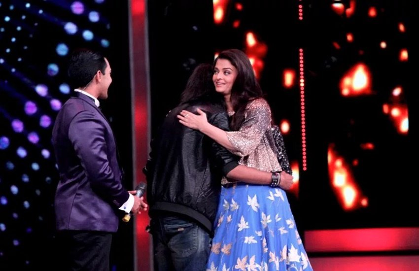 aishwarya rai bachchan, aishwarya rai, aishwarya rai pics, sarbjit, aishwarya rai dance, aishwarya rai sa re ga ma pa, sa re ga ma pa, randeep hooda, randeep hooda pics, omung kumar, mika singh, aishwarya rai photos, aishwarya rai sarbjit pics, aishwarya rai news, aishwarya rai pictures, entertainment news