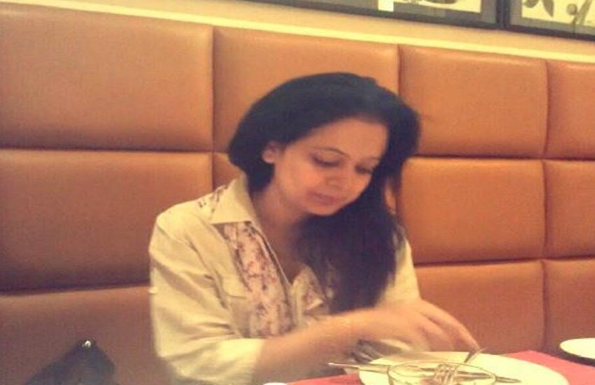 Ambreen Zaidi,Army officer,rent a house,Delhi,religious identity,twitter,trending
