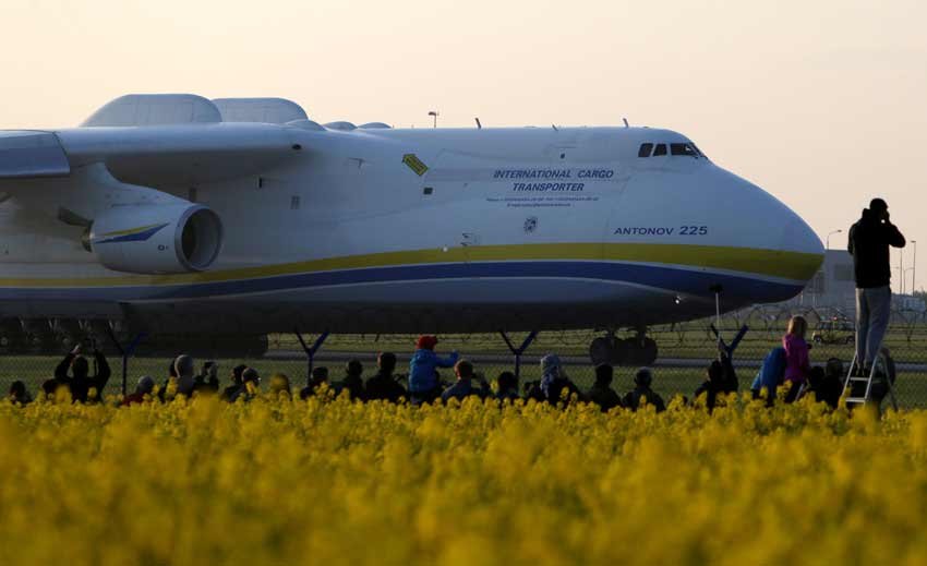 Antonov, Antonov photos, Antonov AN-225 Mriya, Antonov AN-225 Mriya photos, Largest cargo aircraft, Antonov India, Antonov aircraft India, Antonov lands in India