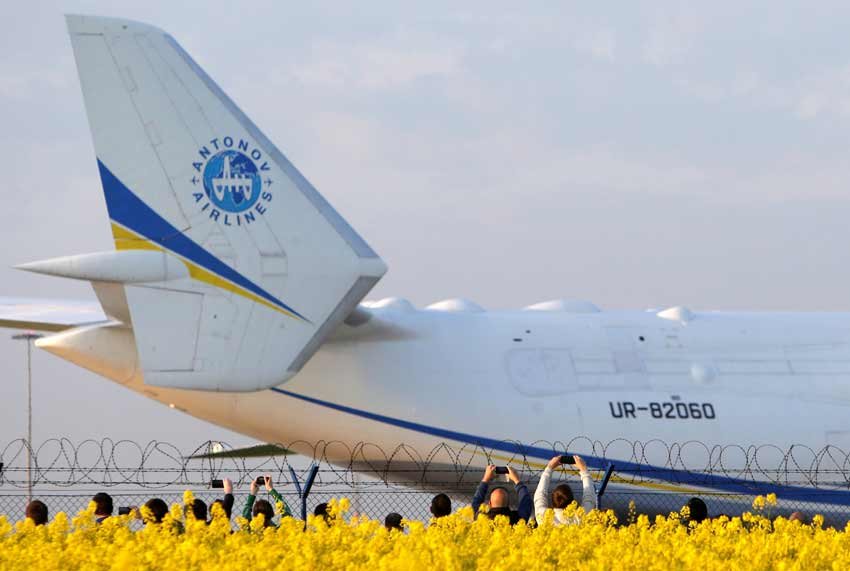 Antonov, Antonov photos, Antonov AN-225 Mriya, Antonov AN-225 Mriya photos, Largest cargo aircraft, Antonov India, Antonov aircraft India, Antonov lands in India