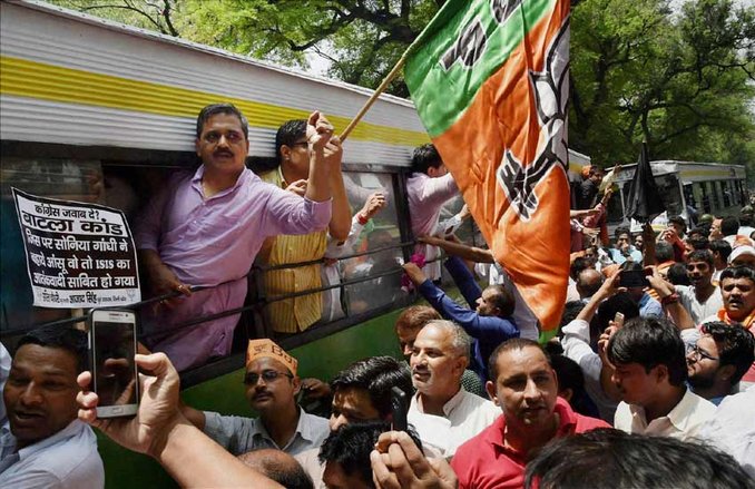 बटला हाउस मुठभेड़: भाजपा का कांग्रेस मुख्यालय के बाहर प्रदर्शन, कहा- देश से माफी मांगे सोनिया गांधी