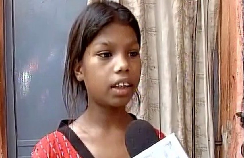 delhi accident, madhu vihar accident video, delhi girl accident video