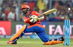 आईपीएल-9: केकेआर को हराकर फिर शीर्ष पर पहुंचा गुजरात लायंस