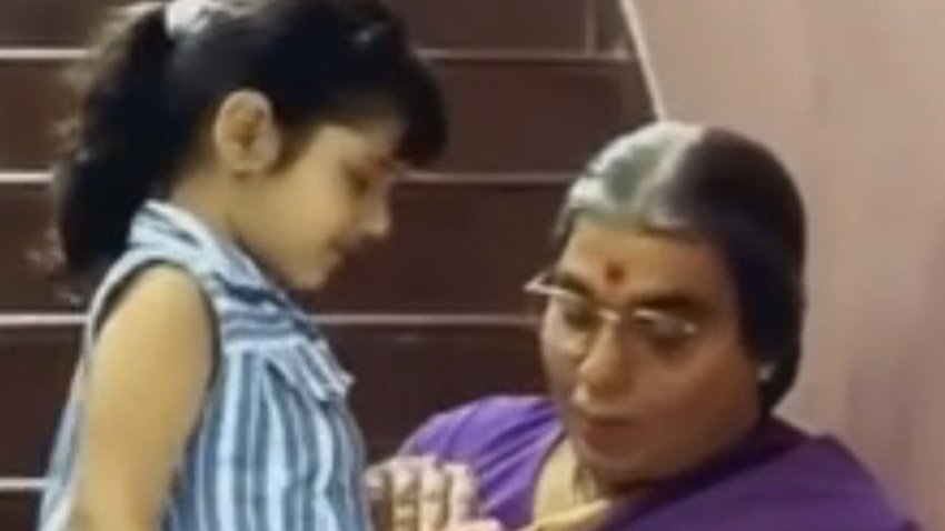 chachi 420, lakshmi, fatima sana shaikh, aamir khan, dangal, juhi chawla, one 2 ka 4, Chachi 420 girl, Fatima Sana Shaikh news, Fatima Sana Shaikh pictures, aamir khan dangal daughter, kamal haasan chachi 420 daughter, dangal news, bollywood news, bollywood hindi news