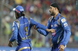 IPL-9: मिस फील्ड होने पर हरभजन ने अंबाती रायडू को दी गाली