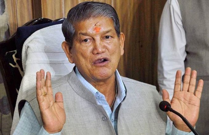 बागियों को सबक सिखाने में लगे सीएम हरीश रावत