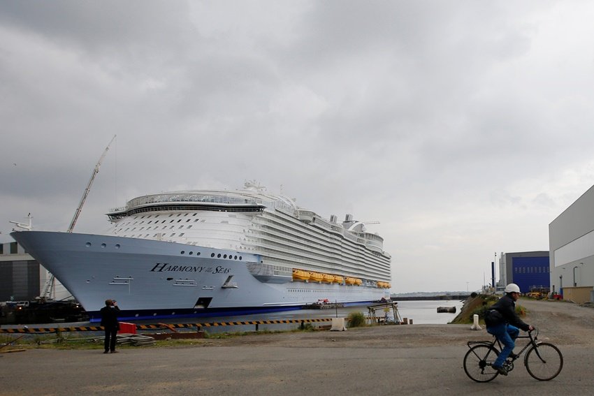 Harmony of the Seas, World largest cruise ship, Largest Ship, cruise ship, Harmony of the Seas Height, World's largest cruise, Saint-Nazaire shipyard, Maiden voyage, Effiel Tower, Effiel Tower Height, biggest cruise ship, biggest cruise ship pics, Harmony of the Seas pics, Harmony of the Seas photo, World largest cruise ship photo, World largest cruise ship pics
