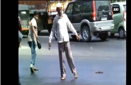 Valsad heat roads, Valsad melts roads, Pedestrians melts roads, Gujarat Heat Roads
