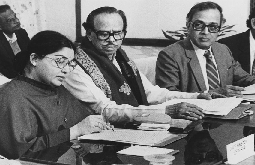 Jayalalitha,Tamilnadu,MGR,AIDMK,Anna Dramuk,Tamilnadu elections,Mk Stakin,Elections 2016