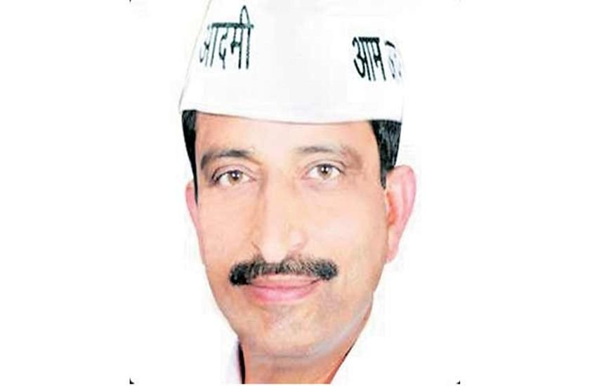 Kartar Singh Tanwar, AAP MLA Kartar Singh Tanwar, AAP Kartar Singh Tanwar, Kartar Singh Tanwar South Delhi, Kartar Singh Tanwar Attacked, AAP MLA Attacked, Delhi Kartar Singh Tanwar, AAP MLA Kartar Singh Tanwar, AAP Kartar Singh Tanwar, Kartar Singh Tanwar South Delhi, Kartar Singh Tanwar Attacked, AAP MLA Attacked, Delhi