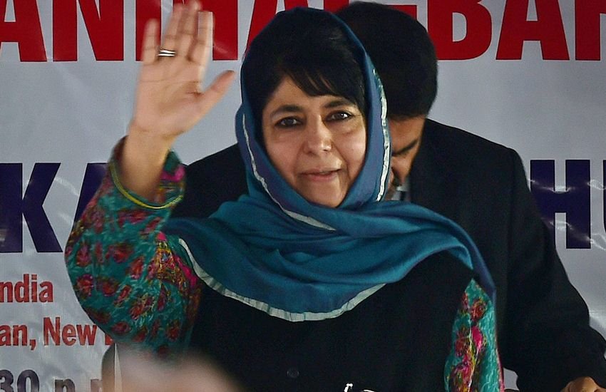 mehbooba mufti, military, army, reduce, paroling