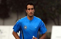 जम्मू कश्मीर: तेज गेंदबाज सोफी को मिला एनओसी, जम्मू कश्मीर की मुख्यमंत्री को कहा ‘धन्यवाद’