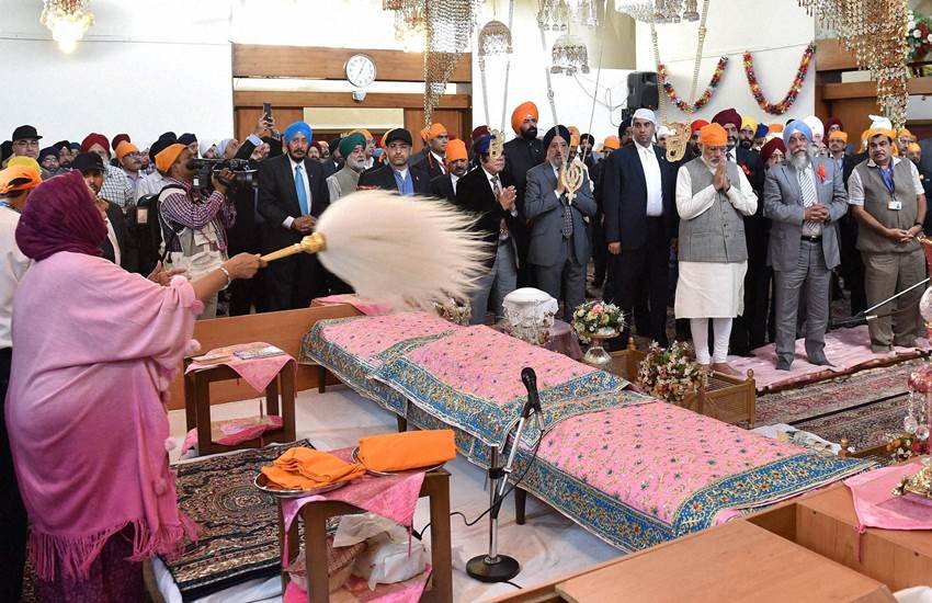 Narendra Modi at Gurudwara, Narendra Modi Tehran Gurudwara, Narendra Modi Visit Tehran Gurudwara, Narendra Modi Gurudwara, Narendra Modi in Gurudwara, Narendra Modi Pray Gurudwara, Narendra Modi Speech Gurudwara, Narendra Modi Bhai Ganga Singh Sabha Gurudwara, Iran Narendra Modi, Narendra Modi Iran Gurudwara, Narendra Modi Visit Iran Gurudwara