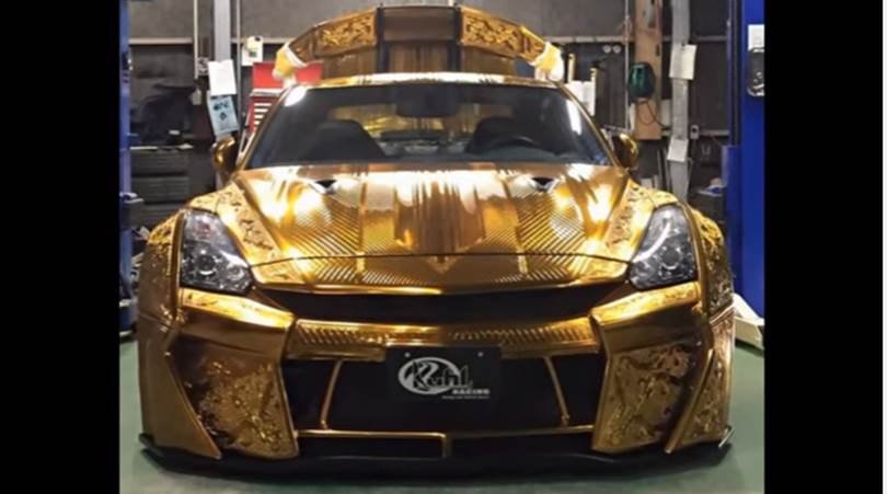 Nissan Gold car, Gold car Nissan, Nissan Godzilla Gold Car, Nissan Godzila Car, Automechanika Gold Car, Nissan R35 GT-R, Nissan R35 GT-R Gold Car, Nissan Gold car Godzila, Nissan Gold Car Automechanika, Nissan Golden Car Edition, Gold Car Nissan Dubai