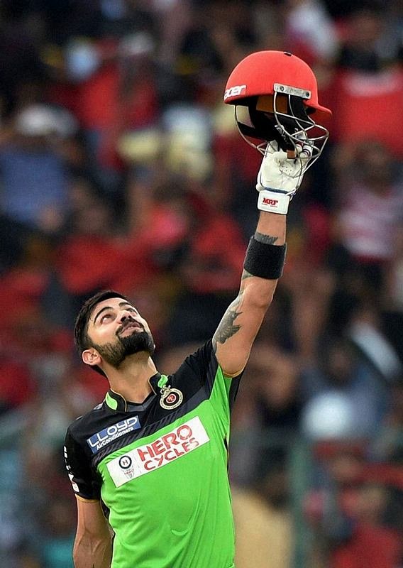 Virat Kohli, AB de Villiers, Virat Kohli AB de Villiers, Kohli De Villiers, Virat Kohli hundred, Kohli hundred, Hundred Kohli, AB de Villiers hundred, RCB vs GL, GL vs RCB, IPL 2016, 2016 IPL, Cricket