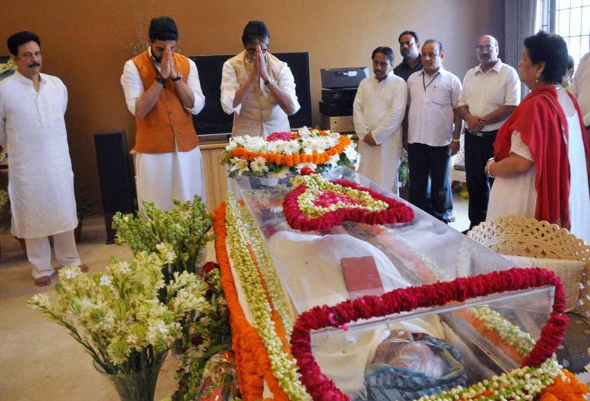 subroto roy, subroto roy mother, sahara chief subrata roy, amitabh bachchan, akhilesh yadav, raj babbar, four weeks parole to subrata roy, ashok roy choudhary, supreme court, sahara group, sahara india, india news