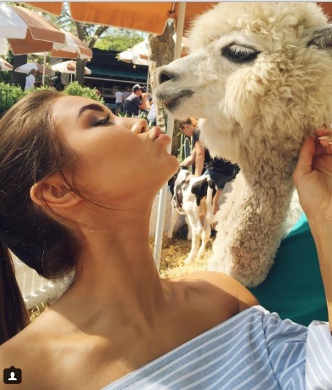 Pia Muehlenbeck, Pia, Muehlenbeck, lawyer, Instagram, Successful Model, Entrepreneur, SLINKII, Pia Muehlenbeck instagram, Pia Muehlenbeck photos, Pia Muehlenbeck hot pics