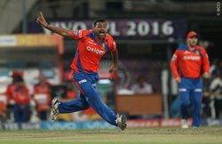 आईपीएल-9: सीमिंग विकेट मिलने से हैरान हैं गुजरात लायंस के प्रवीण कुमार