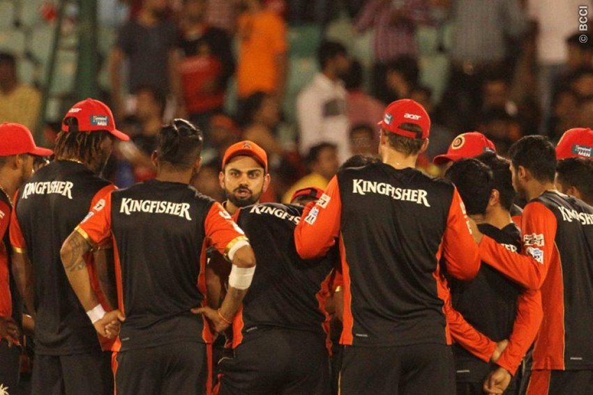 IPL 9, Virat Kohli, Virat Kohli Orange Cap, Bhuneshwar Kumar, Bhuneshwar Kumar Purple Cap, IPL 9 Record, Ab De Villiers, IPL 9 Maximum Runs, IPL 9 Maximum Fours, IPL 9 Maximum Sixes, IPL 9 Maximum Wickets