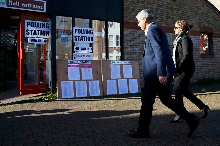 London, Muslim mayor, Sadiq Khan, London new mayor, Zac Goldsmith, Narendra Modi, Labour MP, Pakistani-origin, london mayor, Sadiq Khan life, Sadiq Khan news, london news hindi, hindi news, london news