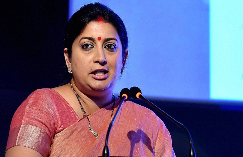 Smriti Irani, Gandhi Nehru Family, Rahul Gandhi, Sonia Gandhi, Smriti Irani in Rae Bareli, Amethi, Uttar Pradesh
