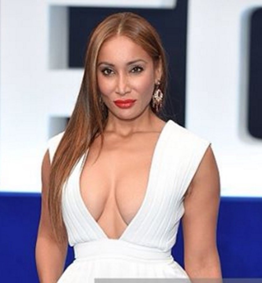 Gaia mother sofia, Sofia Hayat, sofia hayat divine tattooes, sofia hayat om bindi, sofia hayat om tattoo, sofia hayat spiritual journey, sofia hayat transformation, sofia hayat turns nun