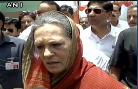 Sonia Gandhi,Robert Vadra,Vadra Bhandari link,Sonia on Vadra issue,robert vadra, congress robert vadra, sonia gandhi, priyanka gandhi, income tax raid, raid income tax robert vadra, india news arms dealer, Sanjay Bhandari, Manoj Arora, Offset India Solutions, Sumit Chadda, robert vadra house london