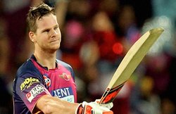 पुणे को एक और झटका, अब कलाई की चोट के कारण स्मिथ आईपीएल से बाहर