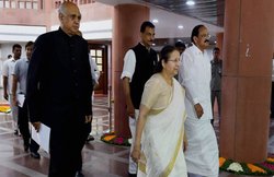 लोक सभा अध्यक्ष सुमित्रा महाजन आज करेंगी ब्रिक्स महिला सांसद मंच की पहली बैठक का शुभारंभ