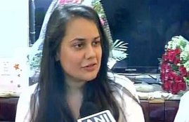 Tina Dabi marks, upsc topper marks, upsc ias topper marks, UPSC Result, UPSC Final result, UPSC Final result 2016, UPSC Toppers marks, UPSC Toppers list, UPSC Civil Services Examination, UPSC Civil Services Examination Toppers, Civil Services Examination 2015, Civil Services Exam 2015, Civil Services Exam 2015 result, Tina Dabi, Athar Aamir Ul Shafi Khan, IAS exam 2015 result, IAS result, Civil Sevices final result, UPSC, upsc.gov.in