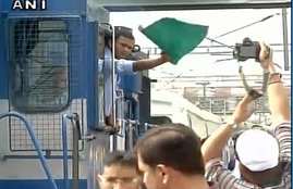 faizabad express, faizabad express deralied, train derailed, train accident, train train no 14206"