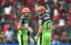 आईपीएल-9: एबी-कोहली के तूफान में तिनकों की तरह उड़े लायंस