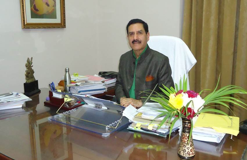 Allahabad University, Allahabad University Vice-Chancellor, RL Hangloo, Allahabad University Political Interference,