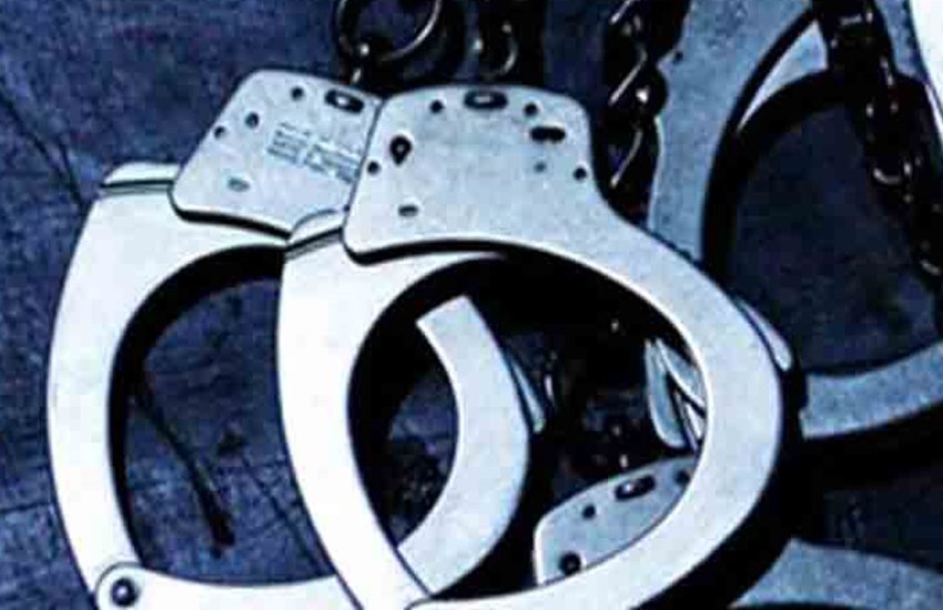 Brother In law, Sister In Law, Arrested, Patna Airport, Go Bengaluru, A Man and Girl, A Man and Girl arrested, Arrested From Patna Airport, Brother In law arrested, state news