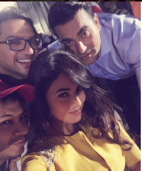 sonal chauhan, crazy obsession, roses, 8000 roses, bollywood, jannat, secret admirer, fans, instagram"