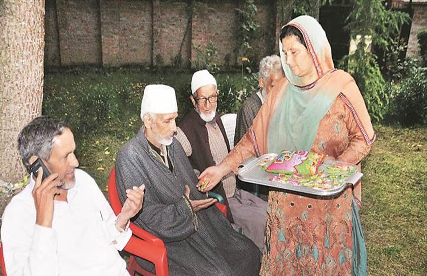 athar aamir ul shafi,UPSC, UPSC result, 2015 UPSC topper, UPSC result 2016, 2015 civil services examination, Tina Dabi, UPSC toppers, @015 UPSC topper, Delhi girl tops UPSC, Jammu and kashmir boy got second rank in UPSC, india news, education news, IAS exam topper, IAS topper, IAS result