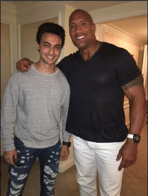 Arpita Khan, Dwayne, the rock, Johnson, priyanka chopra, priyanka baywatch, Aayush Sharma, Dwayne 'The Rock' Johnson batwatch, Dwayne Johnson, baywatch, Arpita Khan news, Arpita Khan photos, Arpita Khan the rock meeting, entertainment news