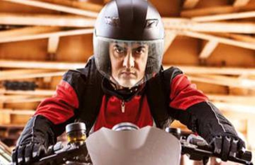 aamir khan, aamir khan bike, aamir khan bajaj v bike, bajaj v bike, bajaj v15, bajaj v15 price, bajaj v15 images, bajaj v bike aamir khan, bajaj v bike price, bajaj v bike images, bajaj v bike photo, bajaj v bike images, bajaj v bike price in india, bajaj v bike specification, Rajiv Bajaj, Rajiv Bajaj aamir khan, Rajiv Bajaj v15
