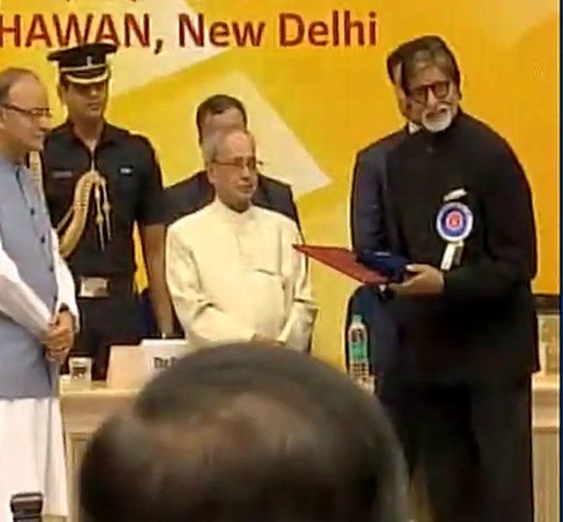 Kalki Koechlin, manoj kumar, national awards, dadasaheb phalke awards, manoj kumar news in hindi, manoj kumar pics, manoj kumar dadasaheb phalke awards, manoj kumar awards, President pranab mukherjee, amitabh bachchan, pranab mukherjee, amitabh bachchan National award, kangana ranaut, kangana ranaut national award, best actress national award, best actor national award, 63rd national award winner, national awards pics, "kangana ranaut, amitabh bachchan, big b, tanu weds manu returns, piku, national awards, national awards 2016, 63 national awards, remo dsouza, kalki koechlin, gaurv menon, kabir khan, kangana ranaut pics, kangana ranaut national awards pics, kangana ranaut amitabh bachchan pics, amitabh bachchan pics, entertainment news"