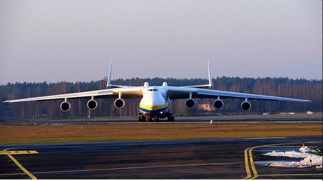 world largest plane, Antonov, antonov an-225, world biggest airoplane, world biggest aircraft